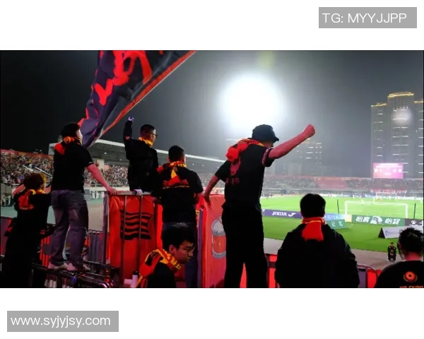 足球主看台的魅力与激情探索球迷文化的深度与广度 足球主看台的魅力与激情探索球迷文化的深度与广度