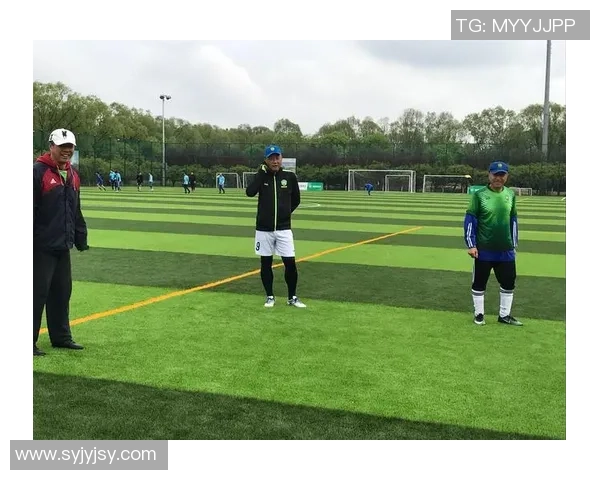 足球周文信:探索足球背后的故事与激情,感受运动的魅力与团队的力量 足球周文信:探索足球背后的故事与激情,感受运动的魅力与团队的力量